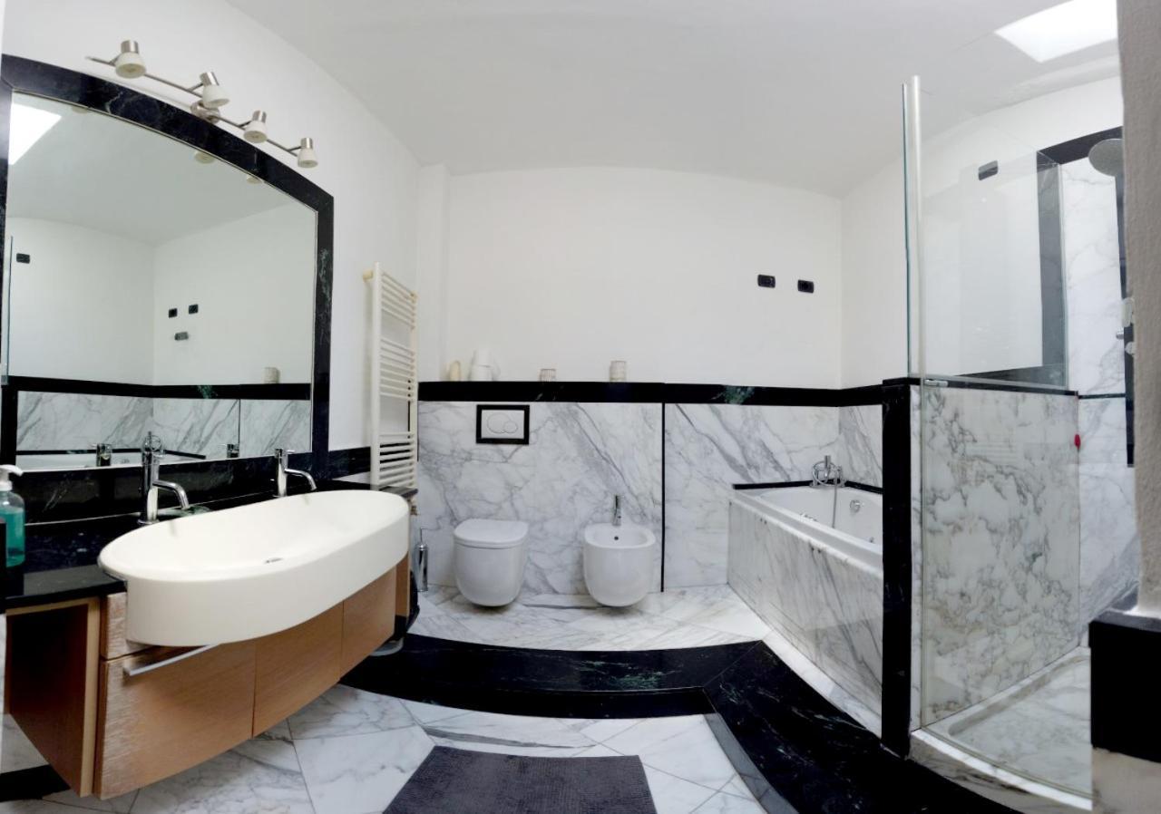Stupenda Mansarda Centralissima, Finiture Di Lusso 카라라 외부 사진