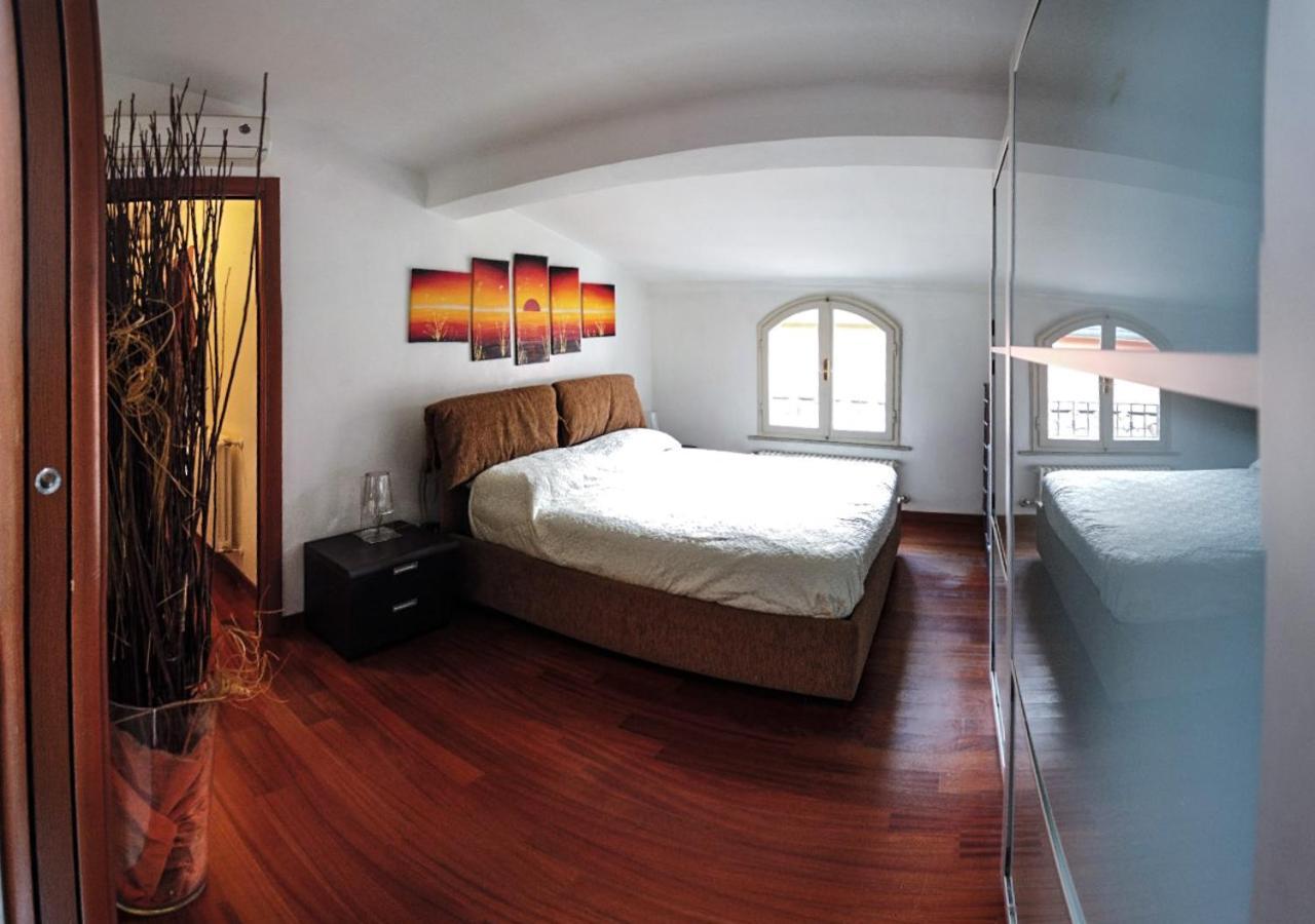 Stupenda Mansarda Centralissima, Finiture Di Lusso 카라라 외부 사진