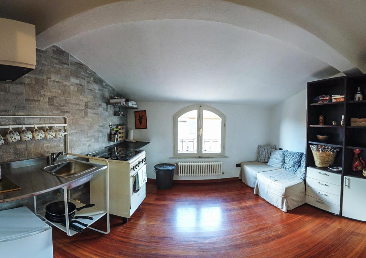 Stupenda Mansarda Centralissima, Finiture Di Lusso 카라라 외부 사진